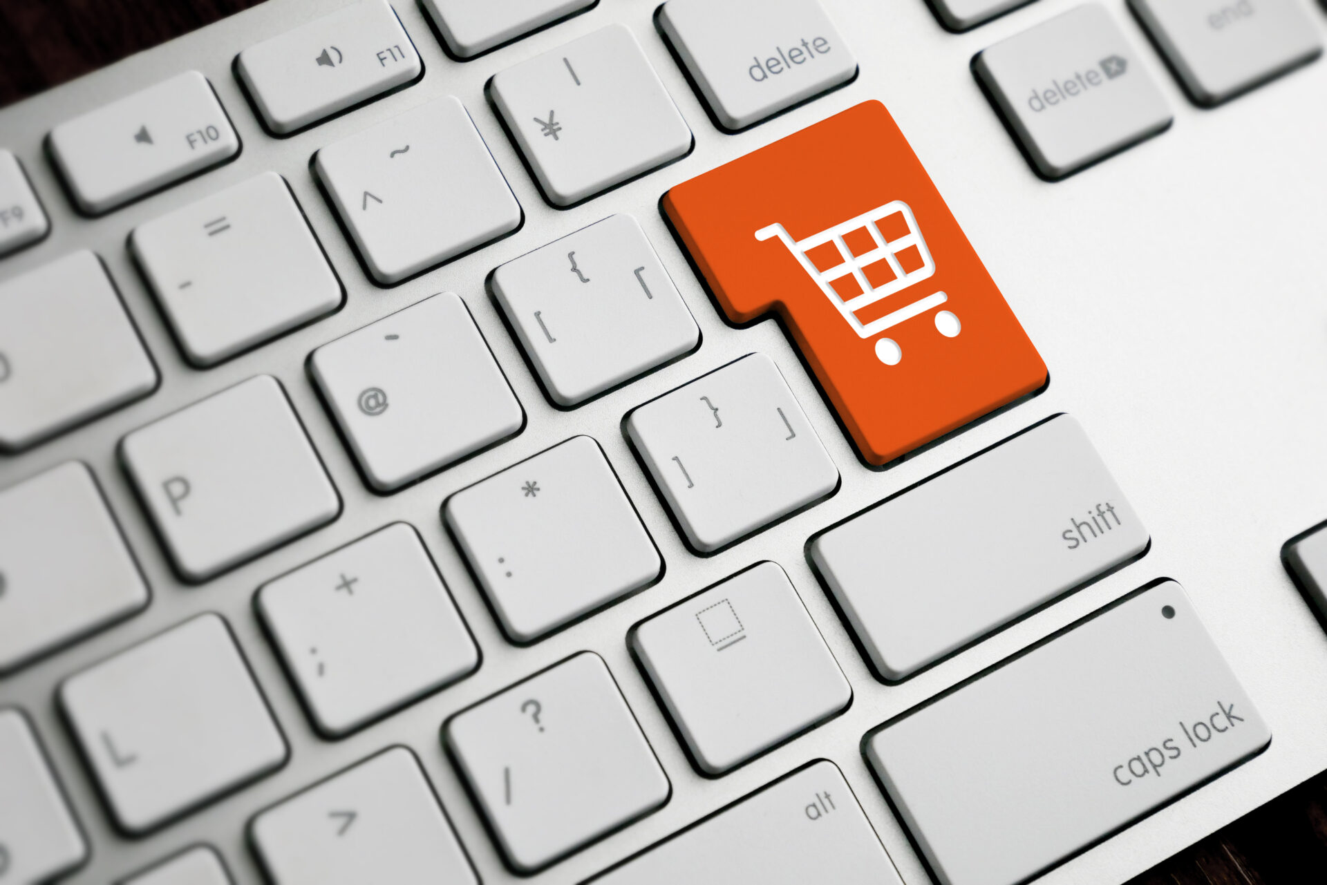 Amazonで個人出品する際の手順まとめ！出品時の注意点も解説