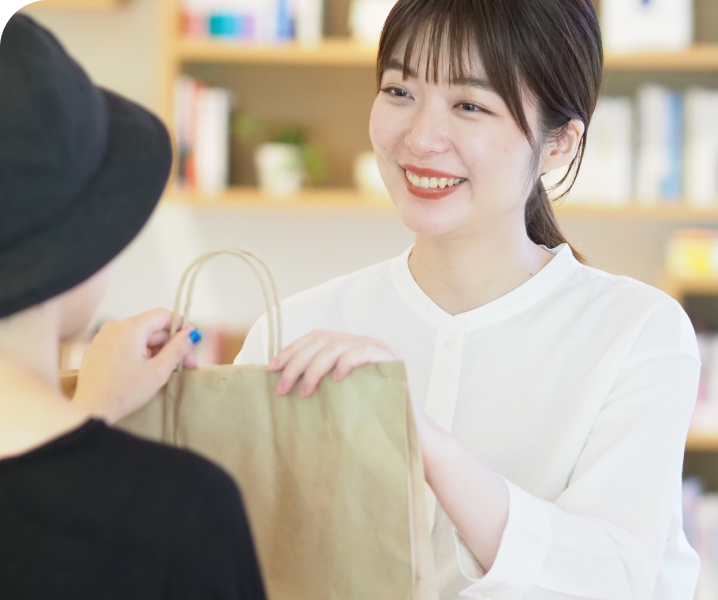 店頭受け取りの注文をLINEでできる。LINEでECするならLea